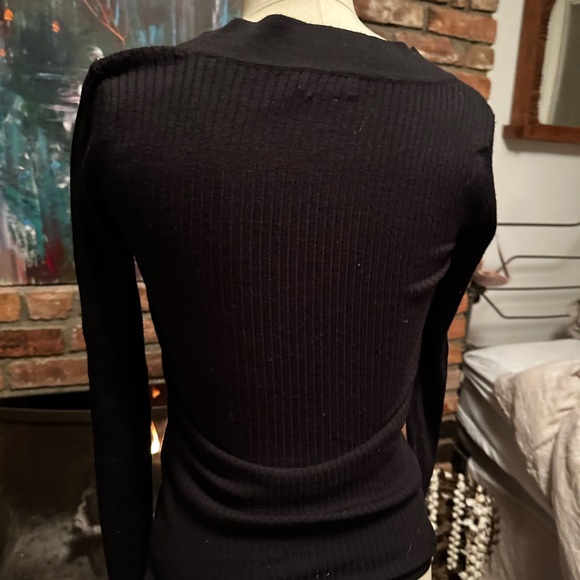 Sandro - Picture 2 of 2